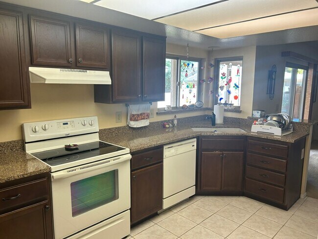 Building Photo - Sun Lakes Furnished short term rental