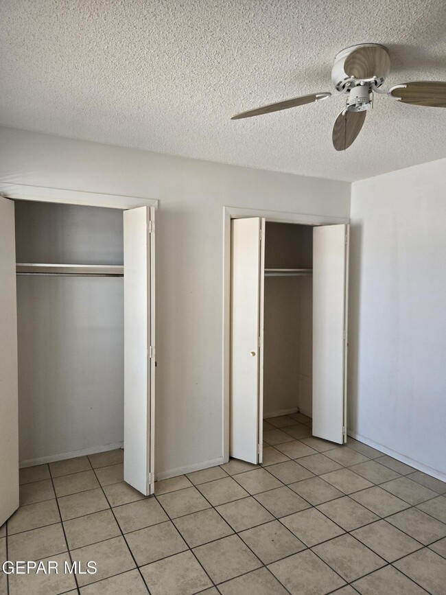 Building Photo - 6627 Escondido Dr