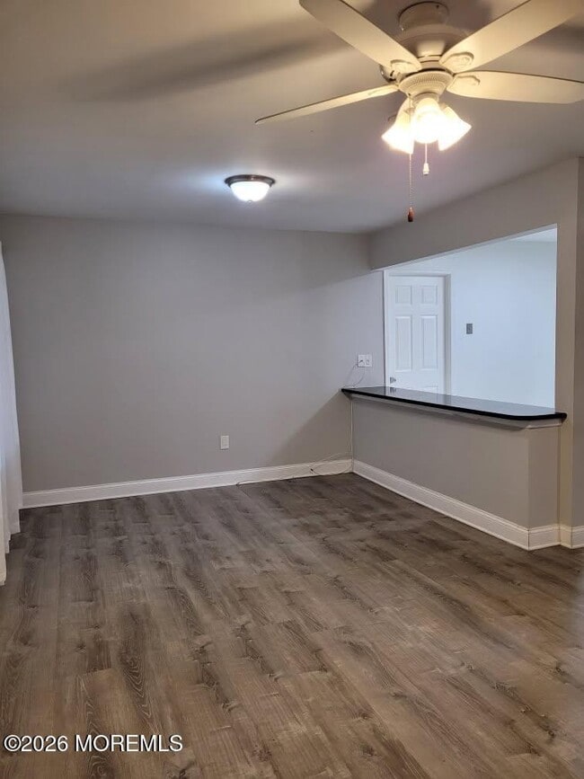 Building Photo - 115 Amberly Dr