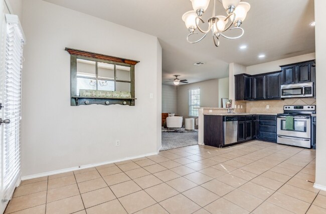 Building Photo - 322 Tribute Dr