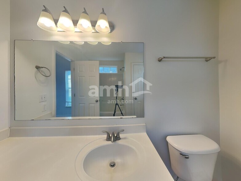 Building Photo - 1001 Finley Ct