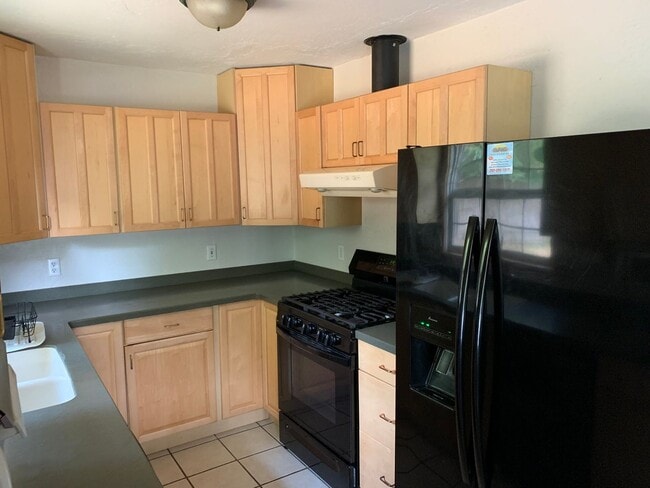 Building Photo - 3 Bedroom, PET FRIENDLY House in Fieldbrook