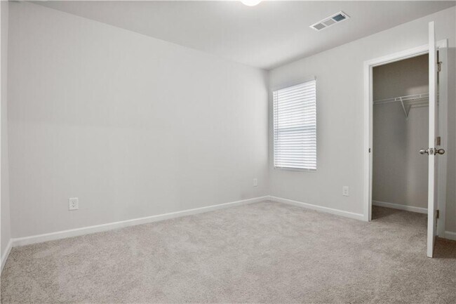 Building Photo - 239 Turner Ln