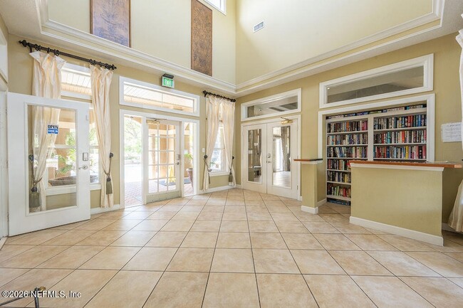 Building Photo - 19 Arbor Club Dr