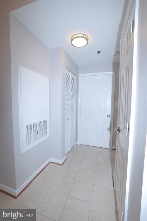Building Photo - 1641 International Dr
