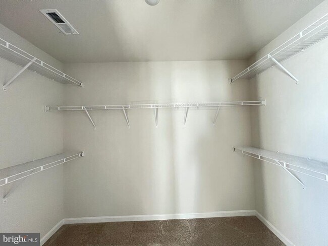 Building Photo - 35 Signal Knob Cottage Dr