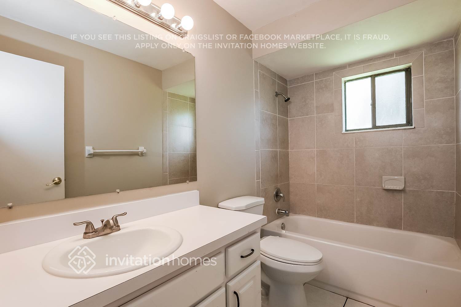 Building Photo - 930 Waverly Dr