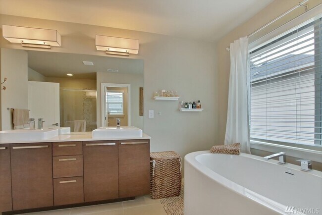 Building Photo - Auburn Lakeland Hills/Lakeview Community area 4 bedroom 2.5 bathroom home - Available May 1st, 2026