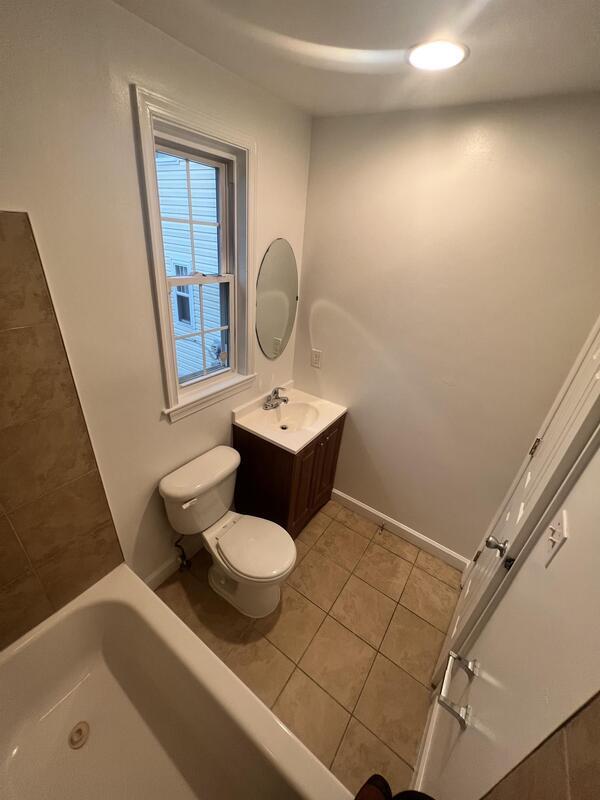 Building Photo - 2518 Kent Village Dr