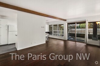 Building Photo - Beautiful Downtown Bellevue 819sf 2BR Cond...