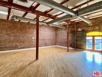 Building Photo - 726 S Santa Fe Ave