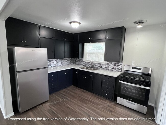 Building Photo - Nice Home For Rent with private yard