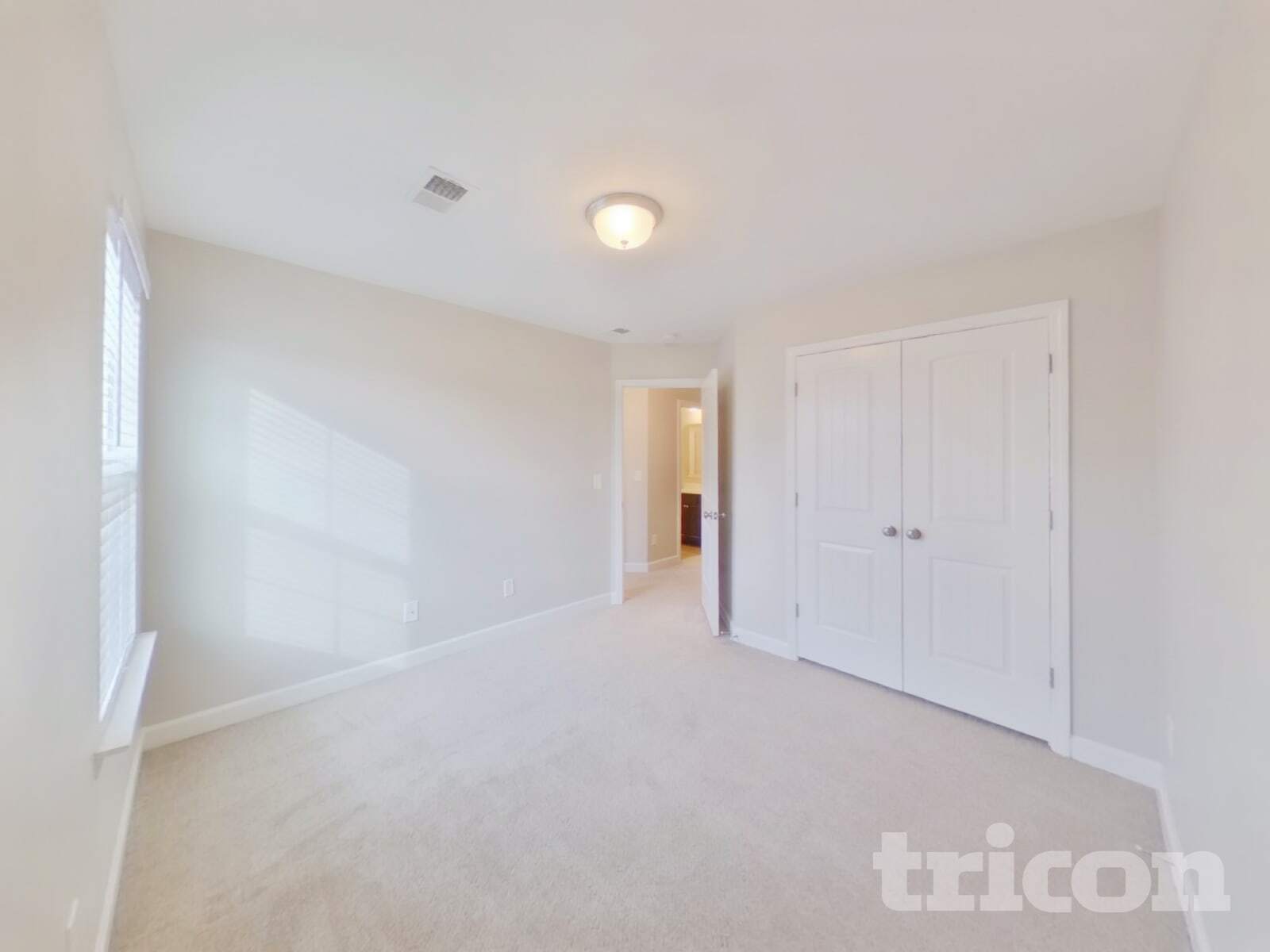 Building Photo - 1138 Bergenfield Ln