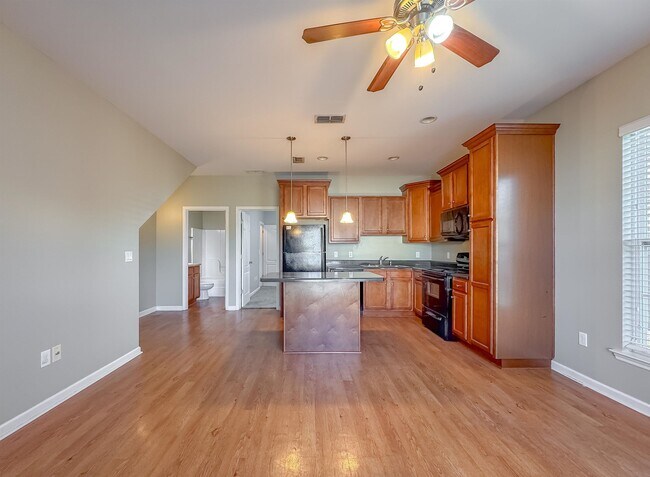 Building Photo - 1988 Green Castle Ln