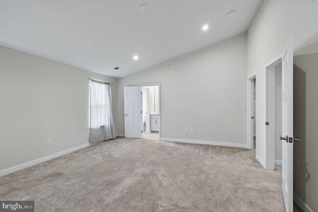 Building Photo - 1047 Watson Ct