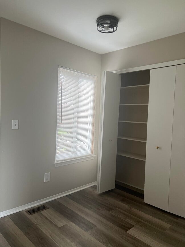 Building Photo - 1438 Rand Rd