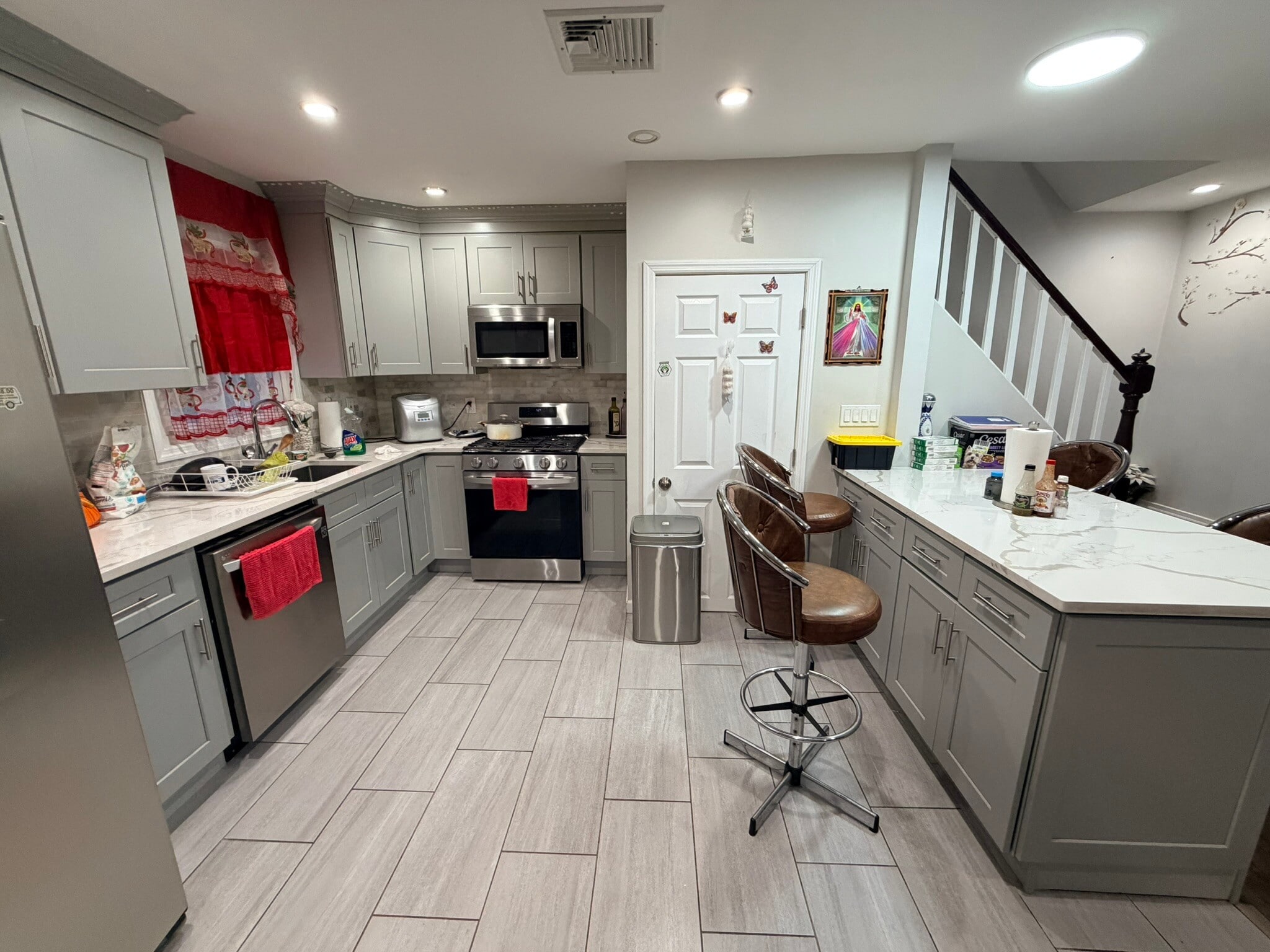 Building Photo - 10 Dunstan Dr
