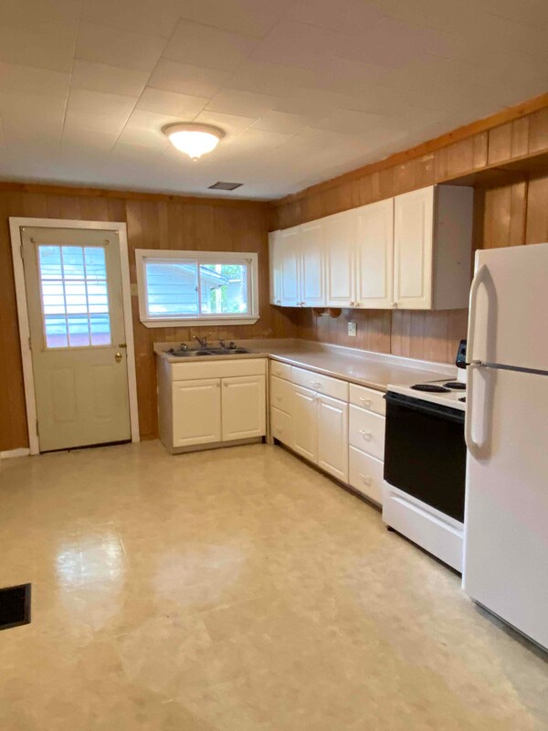 Building Photo - 3784 Tallman Ave