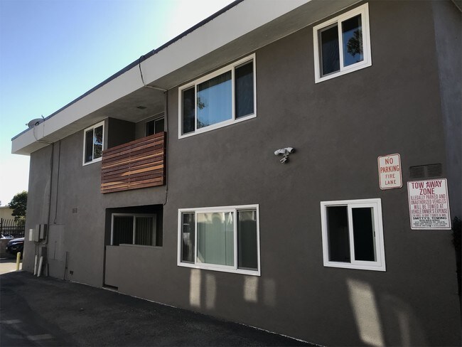 Building Photo - 6509 Seville Rd
