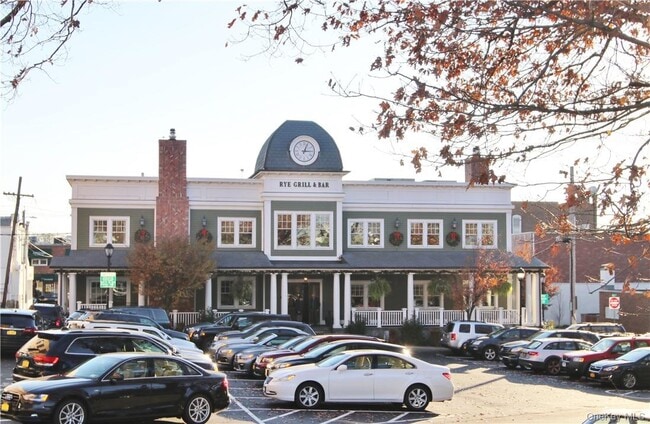 Building Photo - 5 Laurel St