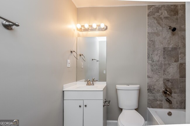 Building Photo - 6394 Waikiki Way