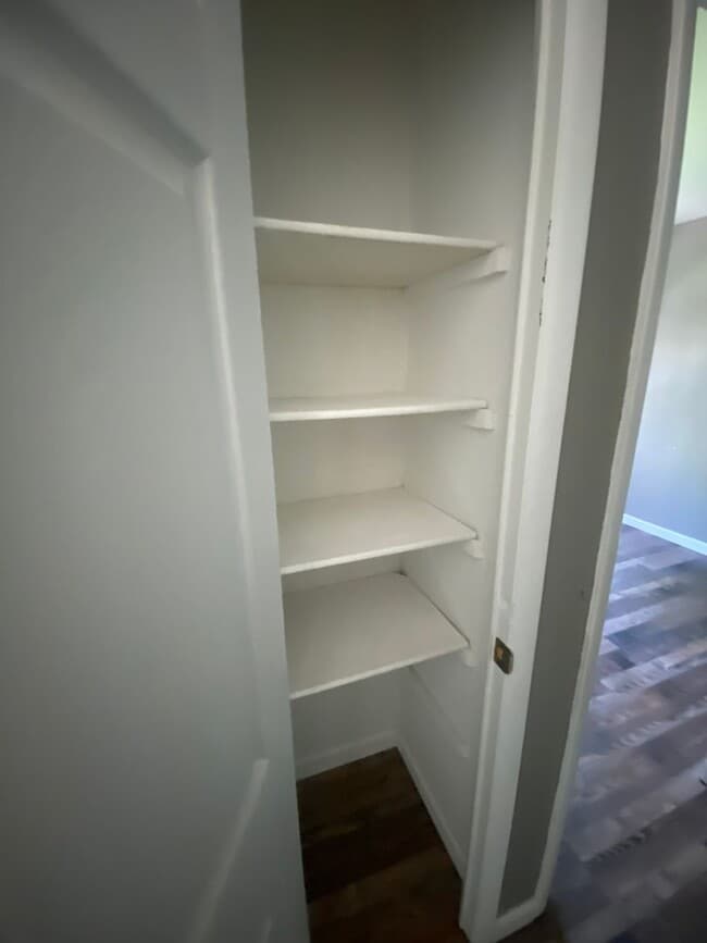 Building Photo - 617 W Owens St