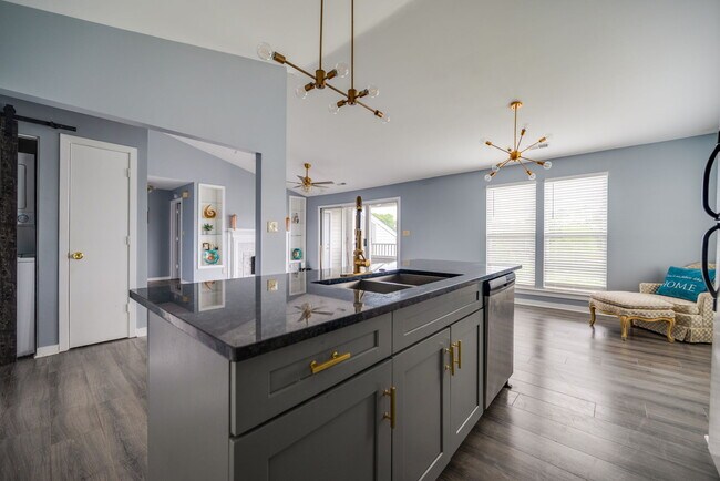 Building Photo - 205 Dockside Dr