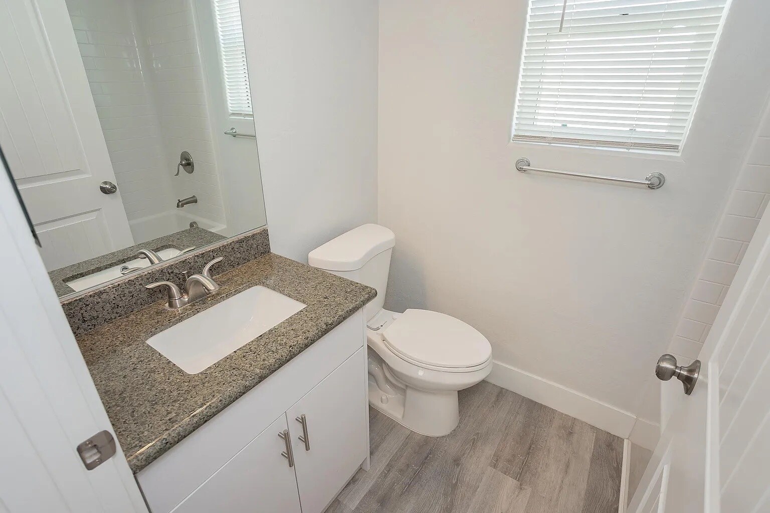 Building Photo - 1741 S Dandelion St