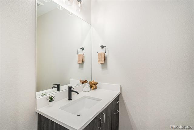 Building Photo - 1074 Knox Ct