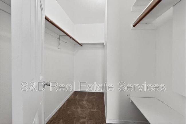 Building Photo - 2219 9th St SE