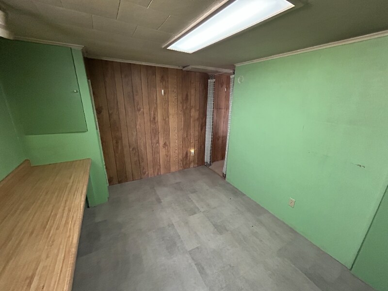Building Photo - 2266 Parklyn St