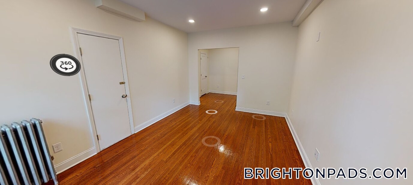 Building Photo - 123 Sutherland Rd