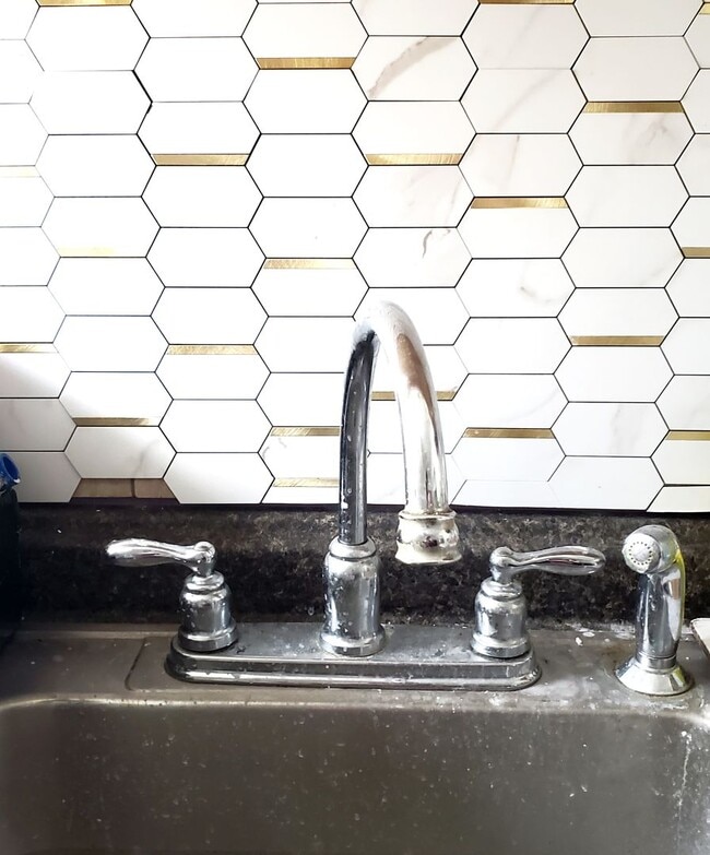 Building Photo - 819 N 64th St