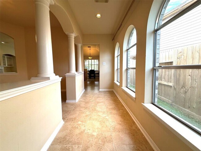 Building Photo - 3221 River Birch Dr