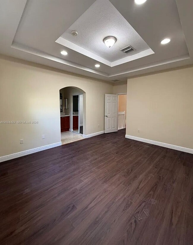 Building Photo - 6542 Hidden Cove Dr