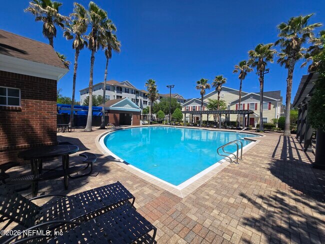 Building Photo - 575 Oakleaf Plantation Pkwy