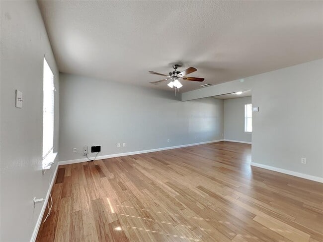 Building Photo - 5003 Hauna Ln