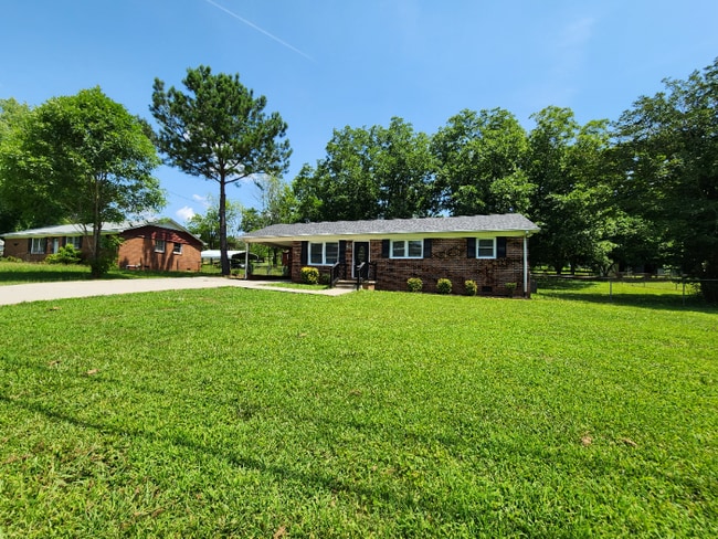 Primary Photo - 445 Summerland Dr