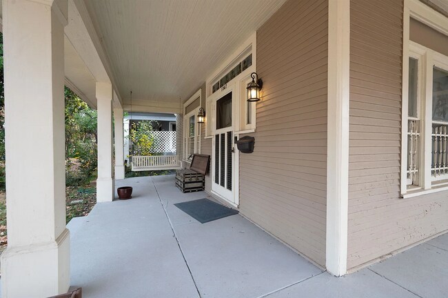 Building Photo - 1347 Harbert Ave