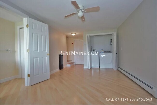 Building Photo - 20 River Village Dr