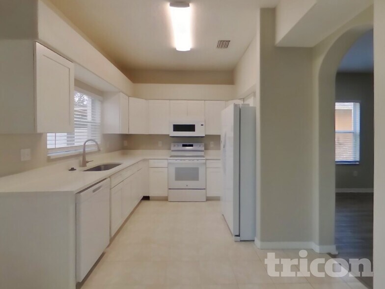 Building Photo - 31027 Bridgegate Dr