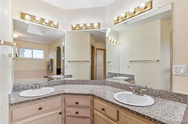 Building Photo - 5345 S Flanders Way