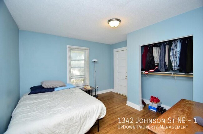 Building Photo - 1342 Johnson St NE
