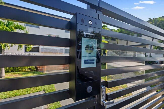 Building Photo - 575 NE 82nd St