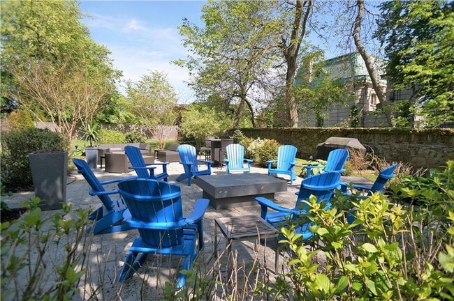 Building Photo - 426 Spring St