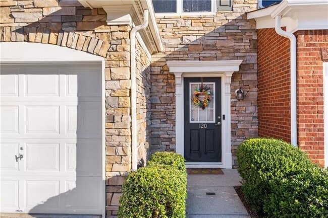 Building Photo - 120 Finchley Dr