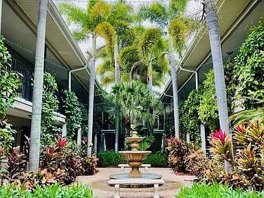 Building Photo - 212 S Church Ave