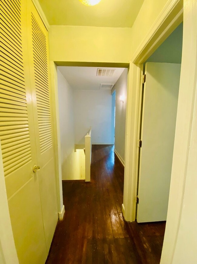 Building Photo - 2623 Floyd Ave