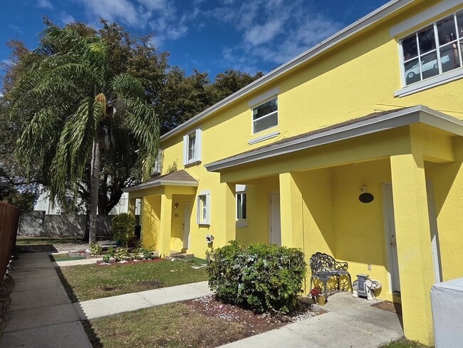 Building Photo - 19504 SW 103rd Ct