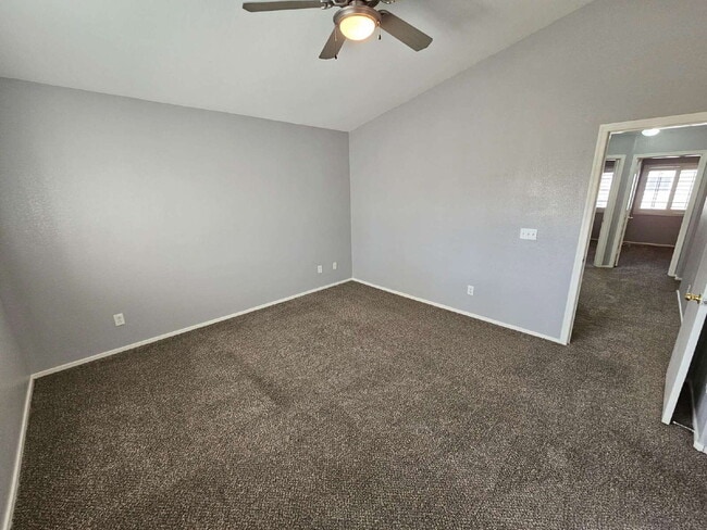 Building Photo - 6030 Blue Autumn St